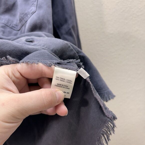 Cloth & Stone Anthropologie Size XS Gray Fringe Button Down Shirt Top Lyocell - Picture 3 of 4